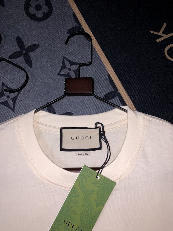 ブランドTシャツ細部ディテール